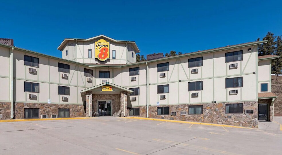 Primary Photo Of 109 Main St, Hill City Hotel For Sale