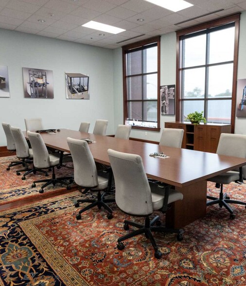 More Photos Of 301 S Main St, Salisbury Light Manufacturing For Lease