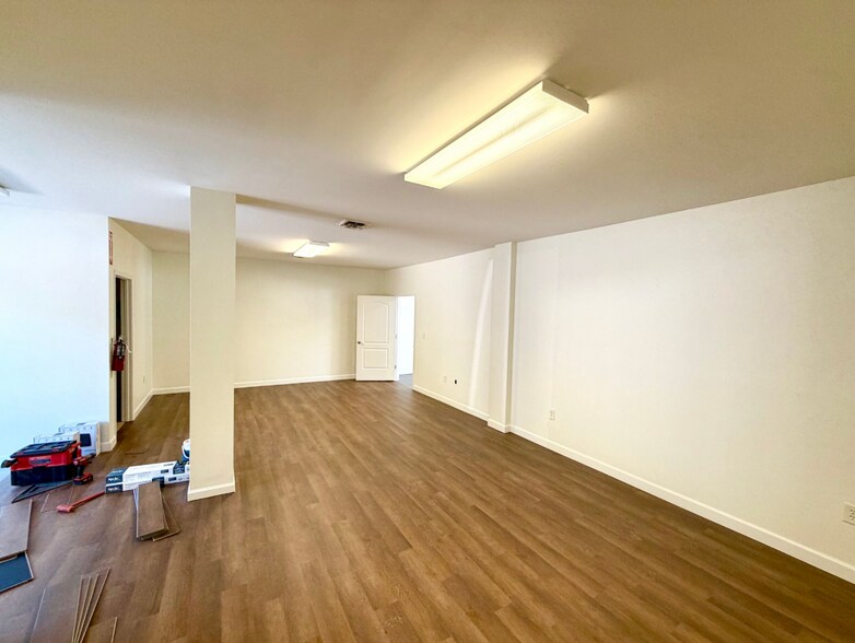 More Photos Of 505-507 E Main St, Havelock Storefront Retail Office For Lease