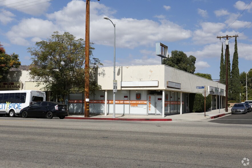 Primary Photo Of 21901-21909 Devonshire St, Chatsworth Storefront For Lease