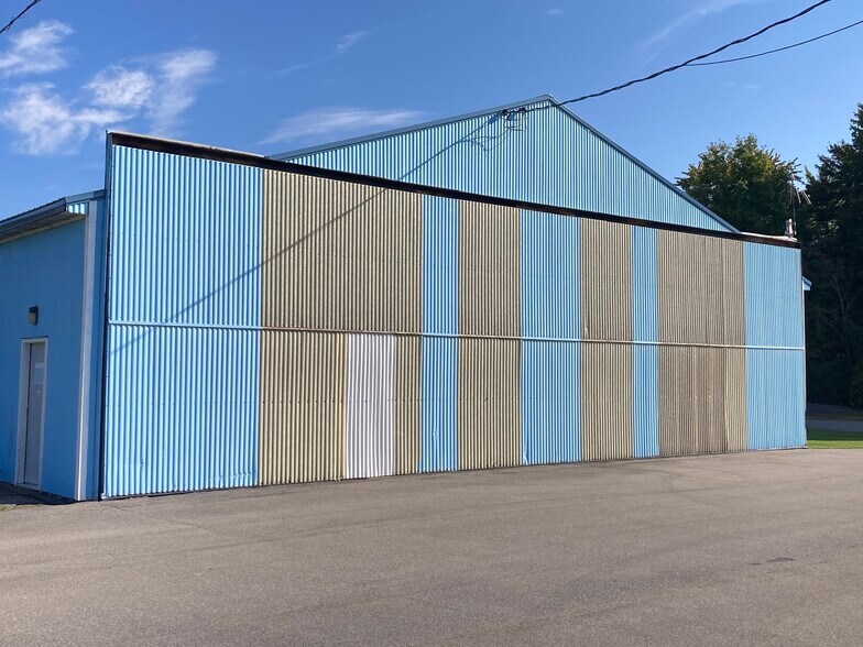 More Photos Of 6765 Heltz Rd, Lake View Airplane Hangar For Sale