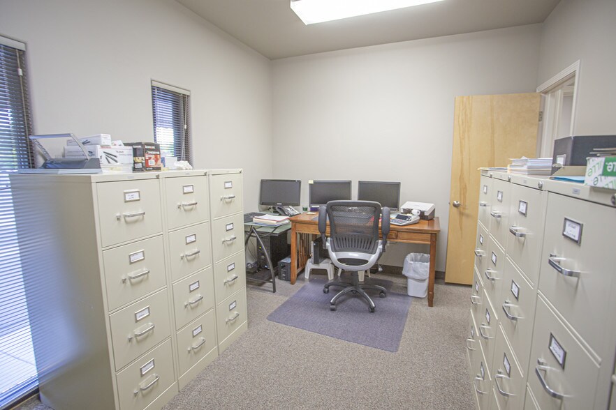 More Photos Of 132 E 5th St, Delta Office For Lease