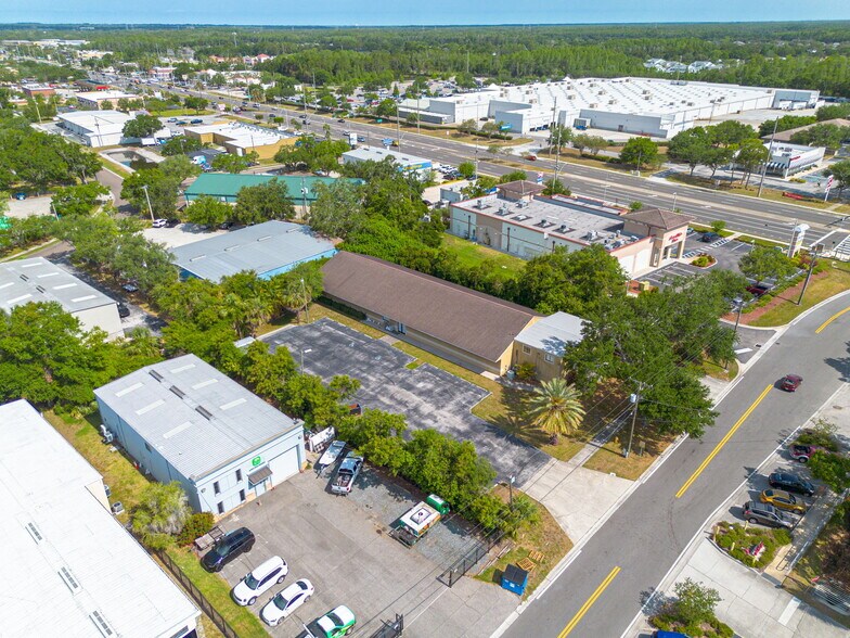 More Photos Of 110 Pine Ave, Oldsmar General Retail For Sale