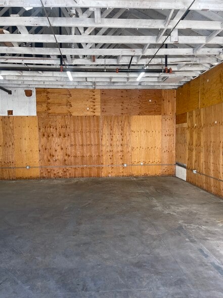 More Photos Of 4130 Hallmark Pky, San Bernardino Warehouse For Lease