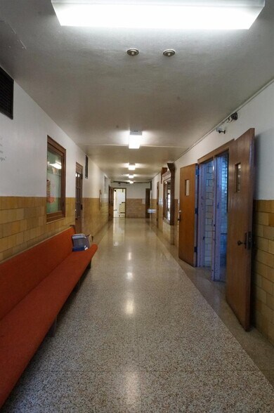 More Photos Of 719 S Fayette St, Washington Court House Flex For Sale