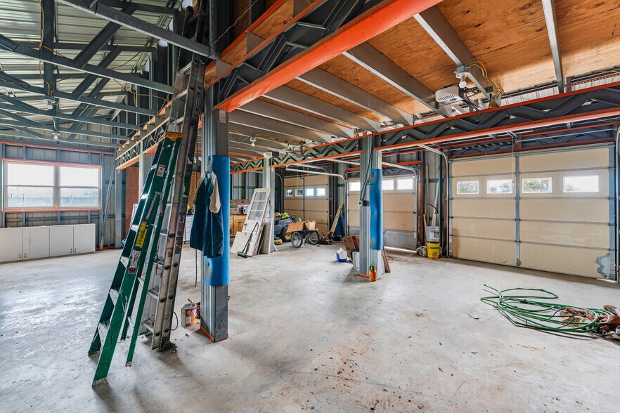 More Photos Of 1204 County Road 215, Berryville Specialty For Sale