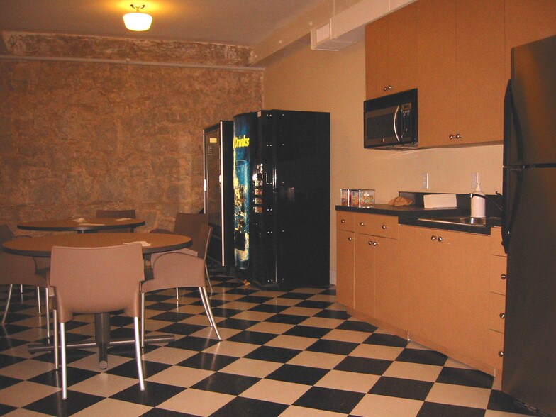 More Photos Of 675 Seminole Ave NE, Atlanta Office For Sale