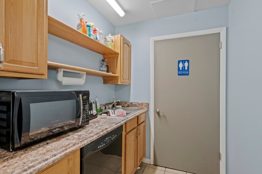 More Photos Of 398 Anthony St, Schenectady Warehouse For Sale