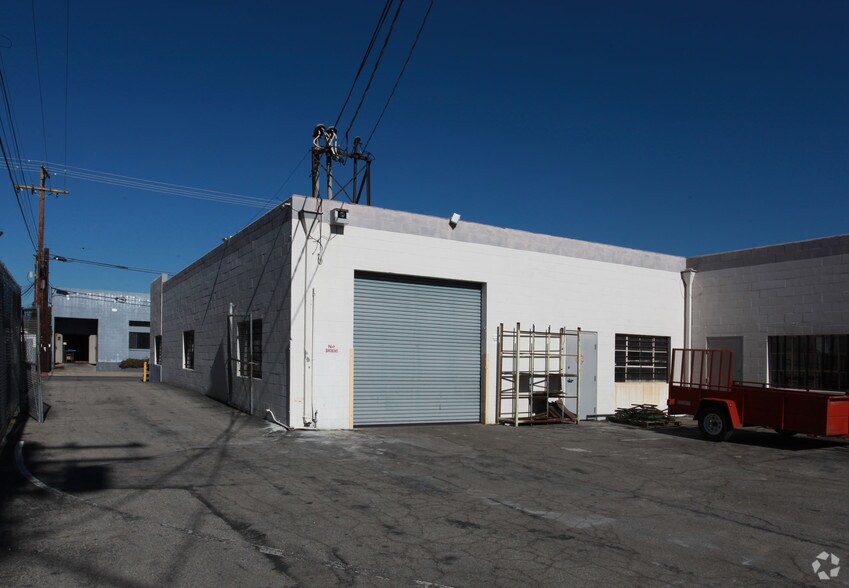 More Photos Of 1202 Chestnut St, Burbank Warehouse For Lease