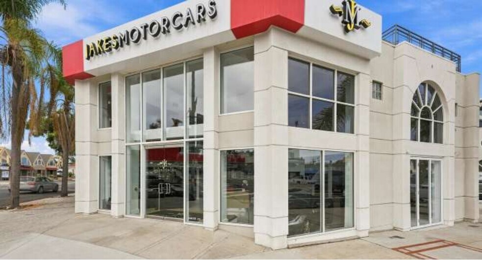 More Photos Of 7514 Girard Ave, La Jolla General Retail For Sale