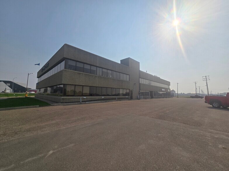 More Photos Of 5201 44 St, Bonnyville Industrial For Sale