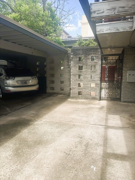 More Photos Of 2414 Mimosa Dr, Houston Apartments For Sale