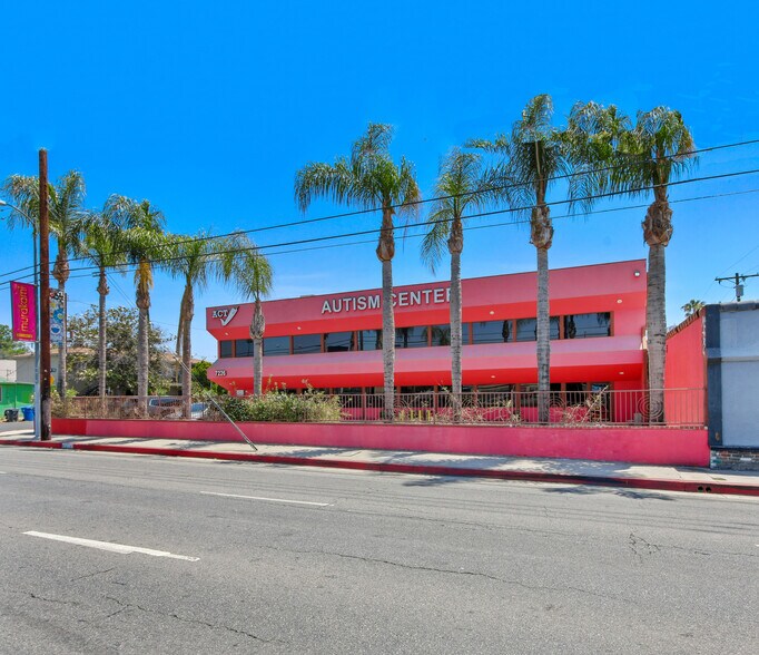 Primary Photo Of 7226 Sepulveda Blvd, Van Nuys Coworking Space