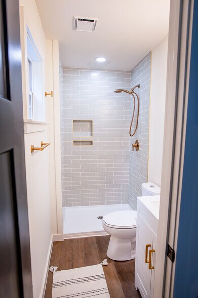 More Photos Of 1733 Main Rd, Johns Island Office For Sale