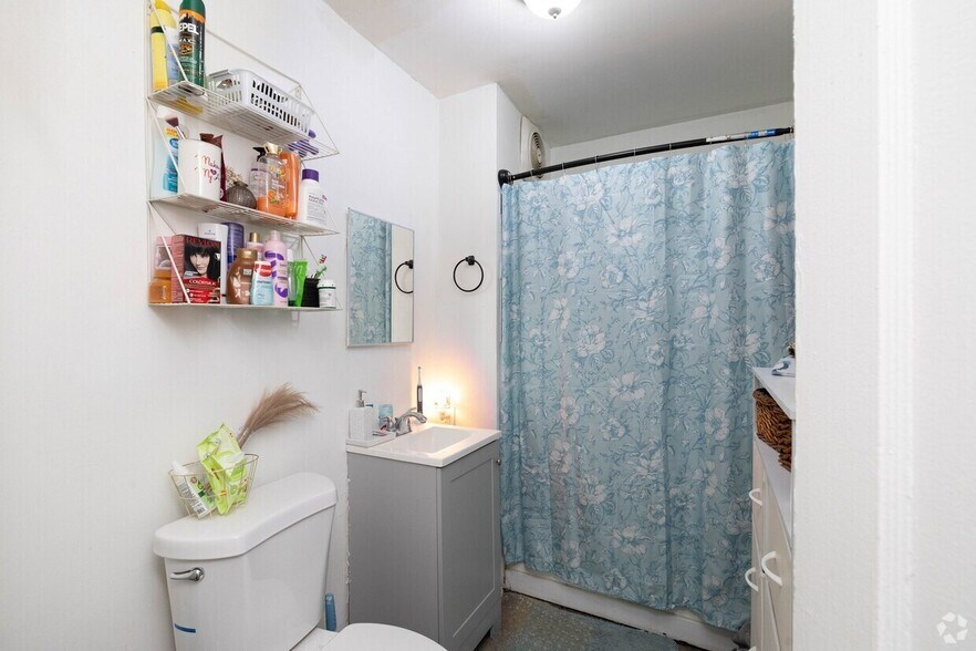 More Photos Of 1608 Tracy St, Endicott Multifamily For Sale