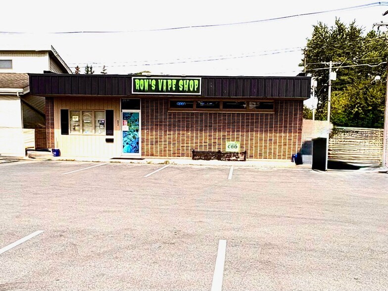 Primary Photo Of 802 Lima St, Wapak Storefront Retail Office For Sale