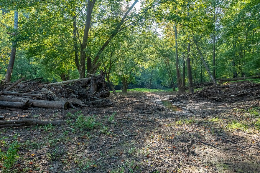 More Photos Of 8751 Birmingham Dr, Manassas Park Land For Sale