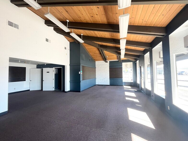 More Photos Of 120 Sunrise Ave, Roseville Freestanding For Lease