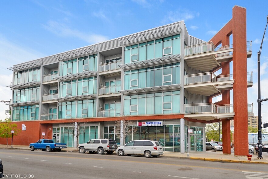 More Photos Of 2000 N Milwaukee Ave, Chicago Apartments For Lease