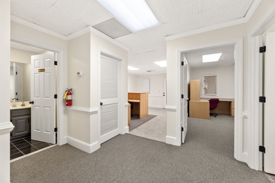 More Photos Of 200 Market Pl, Roswell Office Residential For Sale