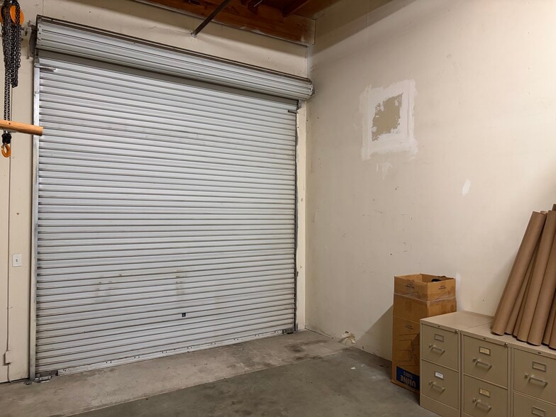 More Photos Of 2921-2937 Larkin Ave, Clovis Warehouse For Sale
