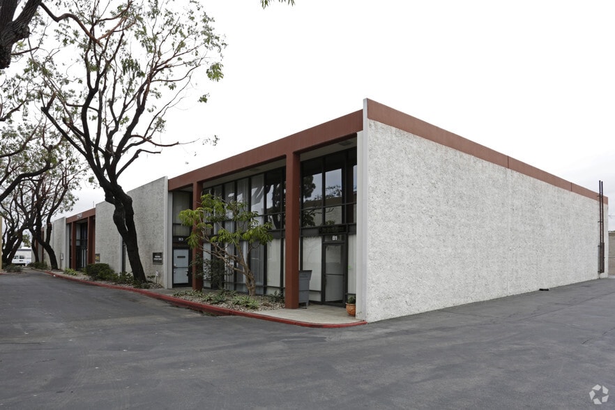 More Photos Of 729 W 16th St, Costa Mesa Research And Development For Lease