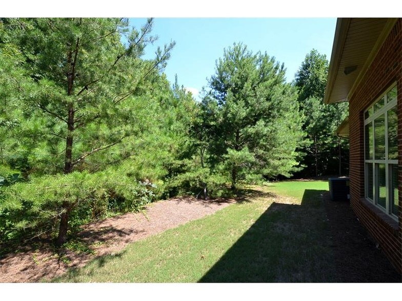 More Photos Of 4720 Peachtree Industrial Blvd, Berkeley Lake Office For Lease