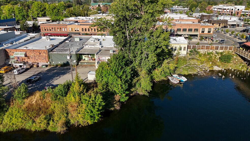 More Photos Of 308-326 N 1st Ave, Sandpoint Storefront For Sale