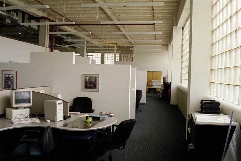 More Photos Of 901 N Batavia Ave, Batavia Showroom For Lease