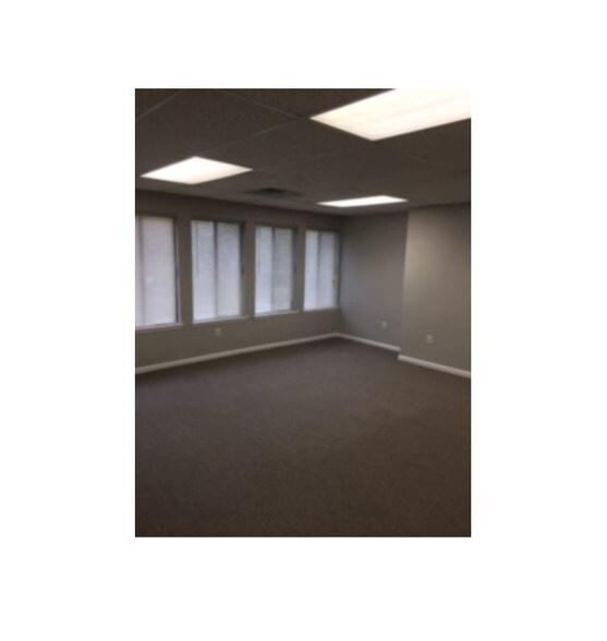 More Photos Of 1 N Bacton Hill Rd, Malvern Office For Lease