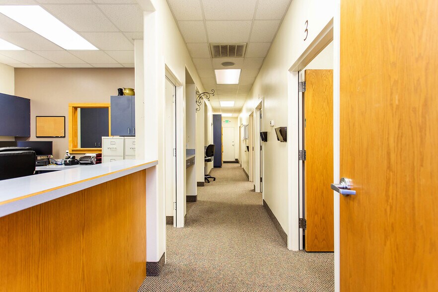 More Photos Of 1263 Bennett Ave, Burley Medical For Lease