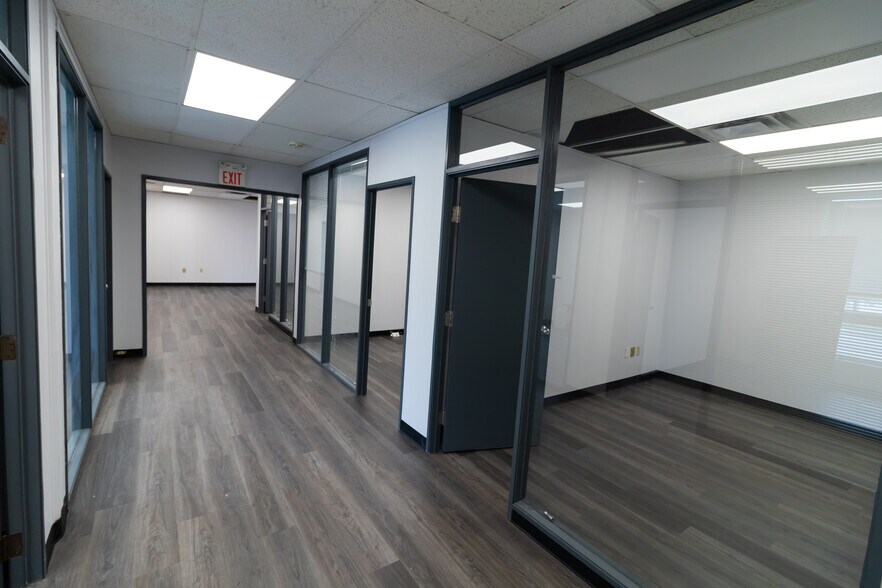More Photos Of 3501 23rd St NE, Calgary Warehouse For Lease