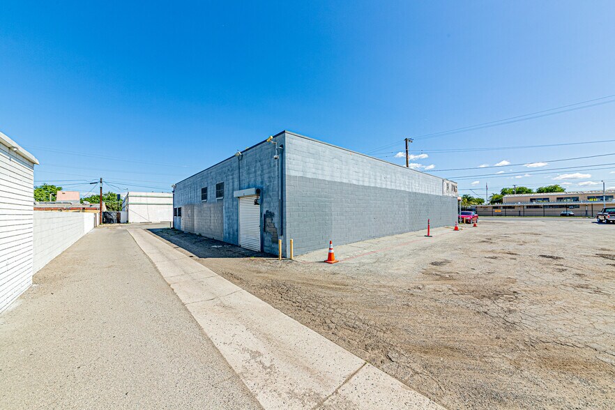 More Photos Of 333 S Brookhurst Rd, Fullerton Freestanding For Sale