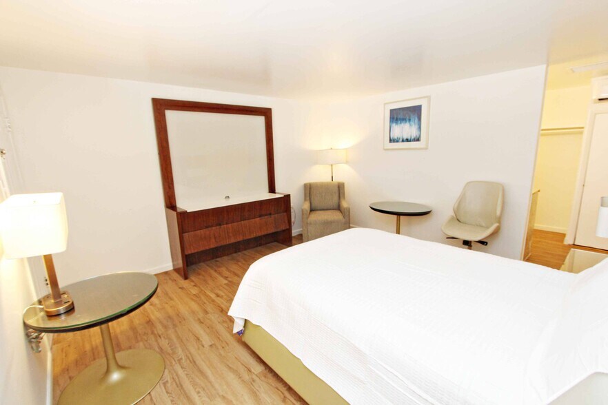 More Photos Of 3307 US Highway 90A E, Gonzales Hotel For Sale