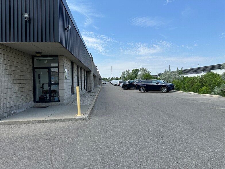 More Photos Of 173 Glidden Rd, Brampton Warehouse For Sale