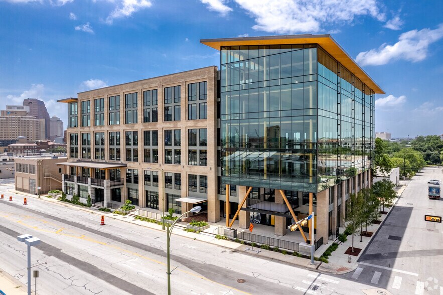 More Photos Of 711 Broadway St, San Antonio Office For Lease