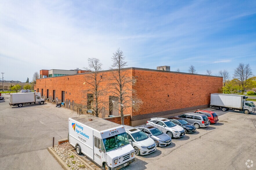 More Photos Of 705 Middlefield Rd, Toronto Warehouse For Sale