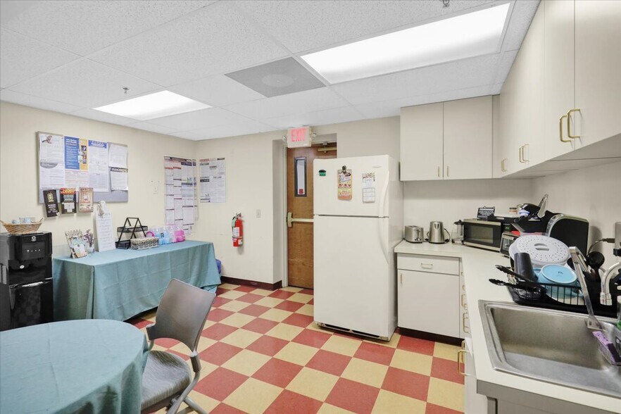 More Photos Of 213 N 5th St, Reading Office For Lease