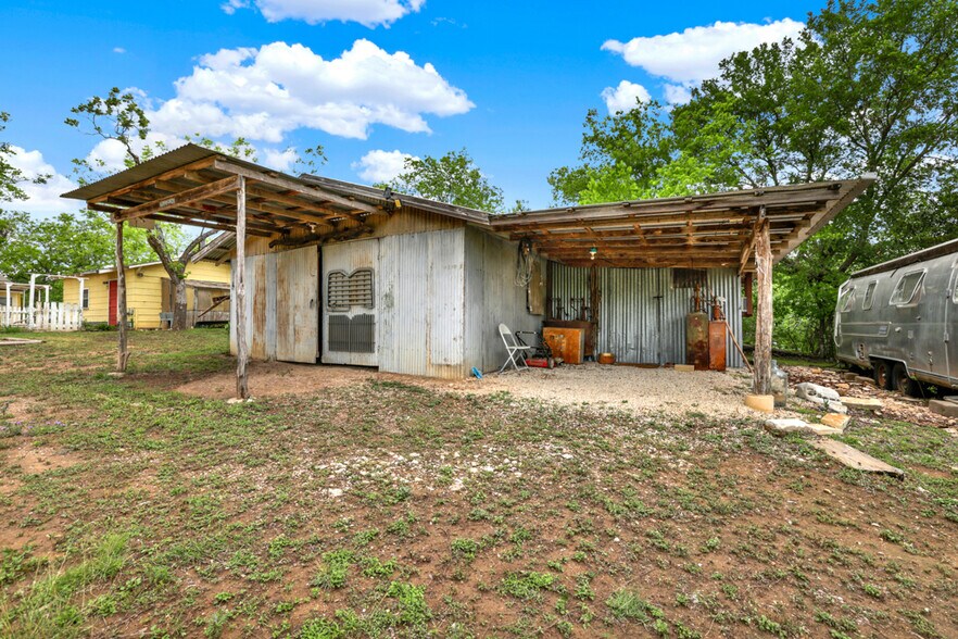 More Photos Of 1959 Gruene Rd, New Braunfels Office For Sale