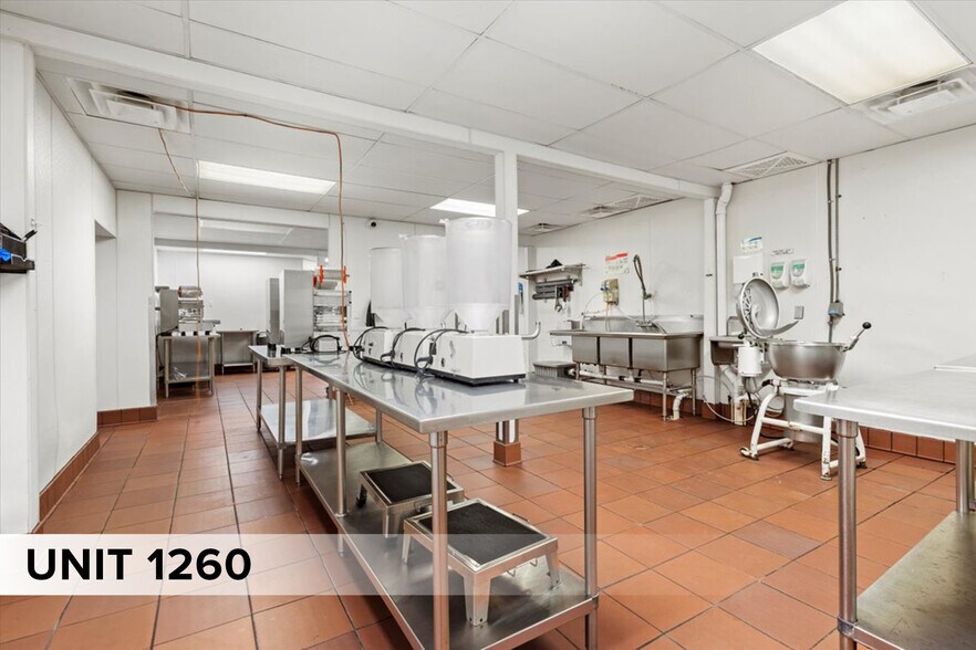 More Photos Of 1250-1264 SW Biltmore St, Port Saint Lucie Warehouse For Sale
