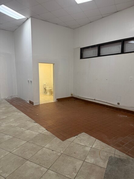 More Photos Of 3801-3817 Pacific Coast Hwy, Torrance Storefront For Lease