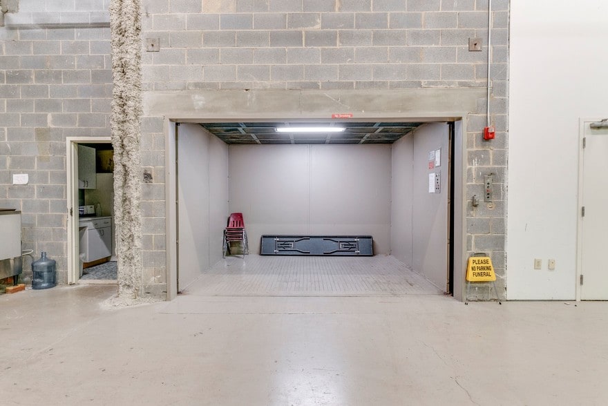 More Photos Of 1701 Westchester Dr, High Point Religious Facility For Sale