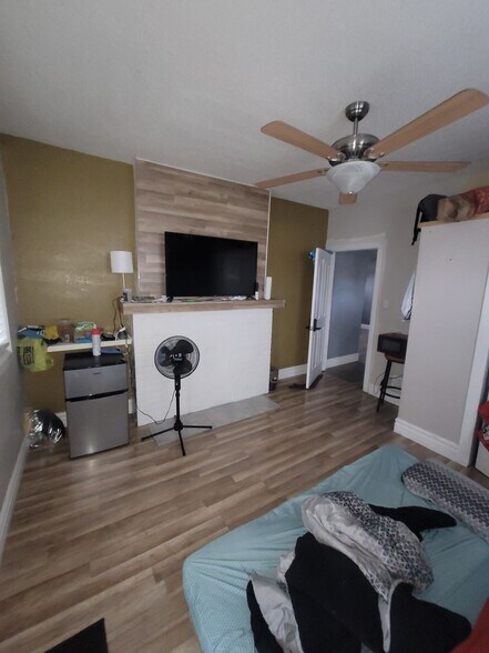 More Photos Of 2536 Indianapolis Ave, Indianapolis Apartments For Sale