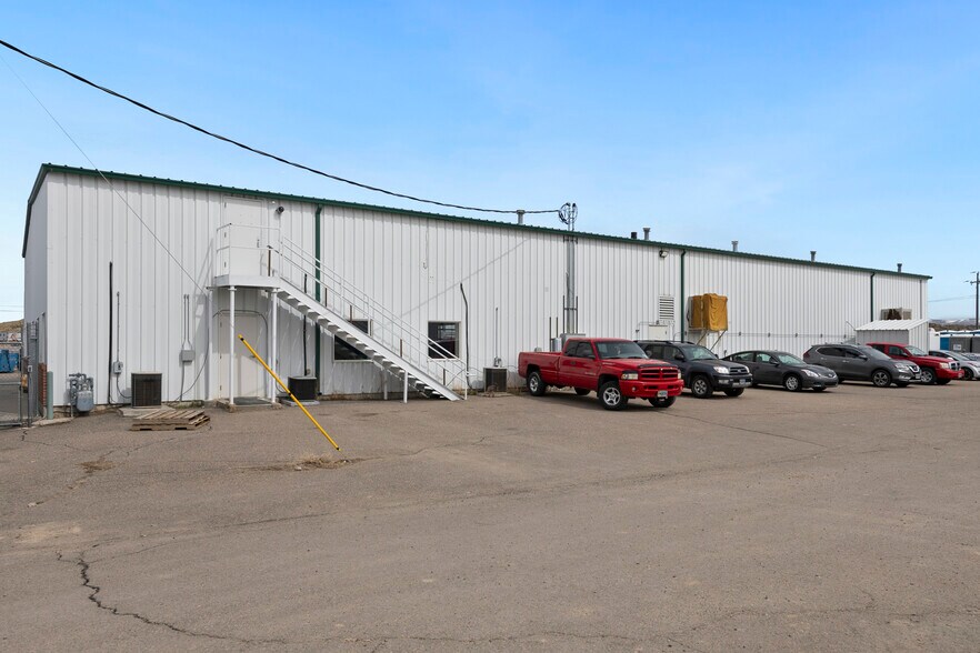 More Photos Of 44-46 Wilkins Peak Dr, Rock Springs Warehouse For Sale