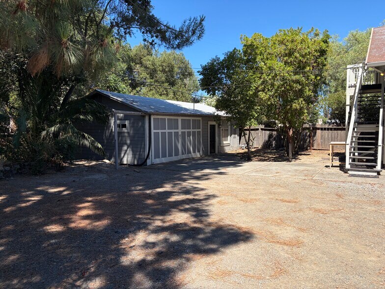 More Photos Of 17265 Monterey St, Morgan Hill Freestanding For Lease