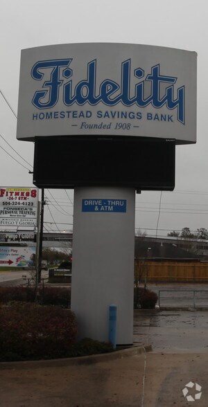 More Photos Of 1000 E Judge Perez Dr, Chalmette Bank For Sale