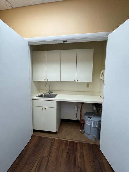 More Photos Of 603A Omni Dr, Hillsborough Medical For Sale