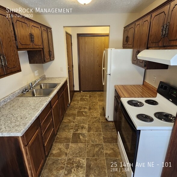 More Photos Of 25-33 14th Ave NE, Saint Cloud Apartments For Sale