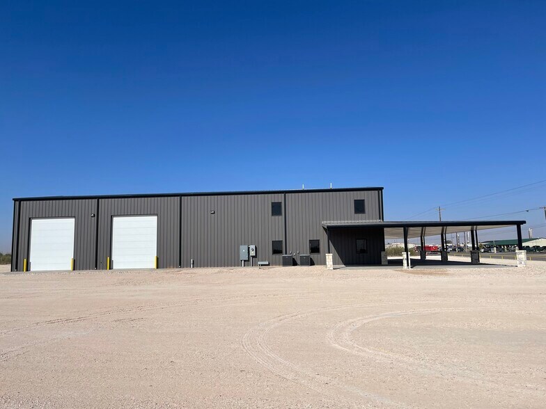 More Photos Of 9716 FM 307, Midland Warehouse For Lease