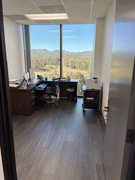 More Photos Of 1801 Century Park E, Los Angeles Office For Lease